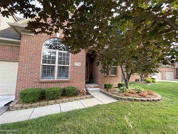 3rd image of 22740 Amber River Dr