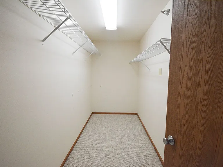 1915 Deerhaven Ln NE #6 — Photo 8