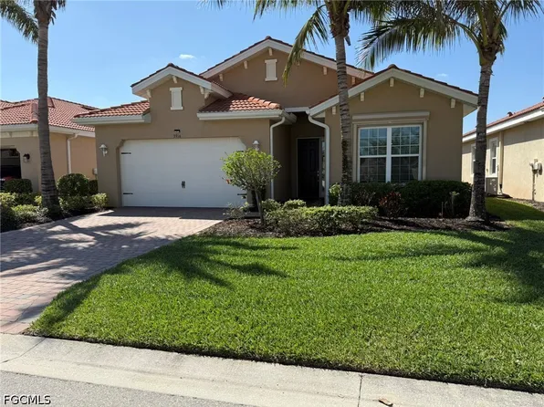 3916 King Edwards St, Fort Myers, FL 33916