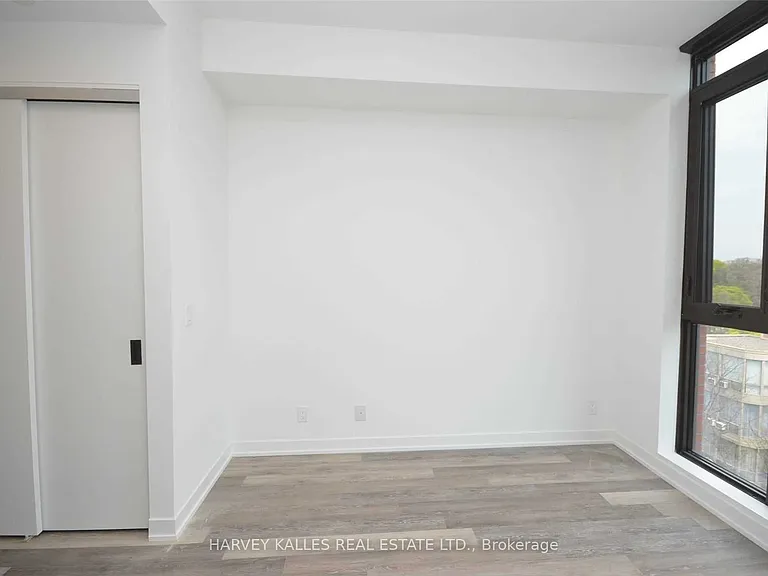 2118 Bloor St W #407 — Photo 5