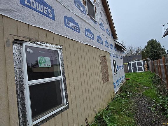 3rd image of 3445 Abrams Ave NE
