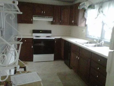3 bed, 2100 sqft, $2,300 — Photo 2
