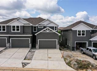 12360 S Prairie Creek Rd, Olathe, KS 66061