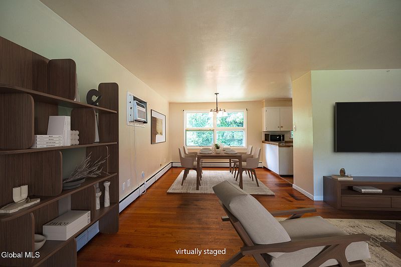 4th image of 22 Daytona Avenue