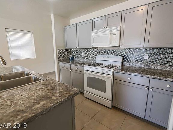 5th image of 5692 Woods Crossing St