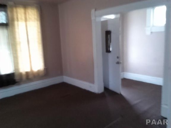 5th image of 1001 E Frye Ave