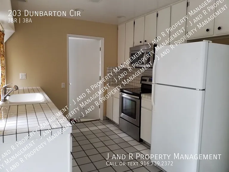 203 Dunbarton Cir — Photo 19