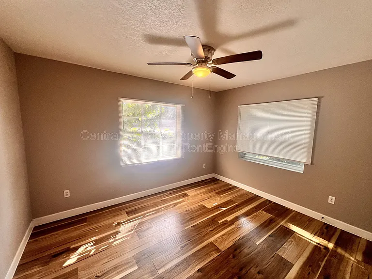 1110 Poinsettia Ave #B — Photo 8