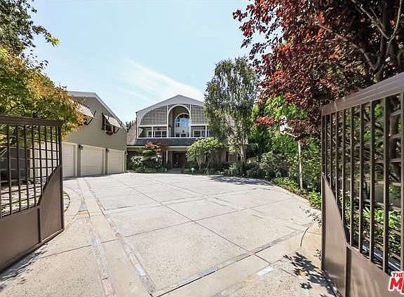 2nd image of 15964 Valley Vista Blvd