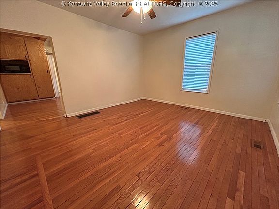 2nd image of 5218 Ohio St