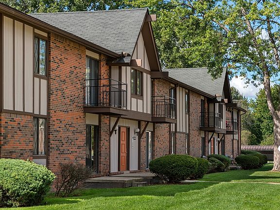 2nd image of 24237 Country Squire St APT 259
