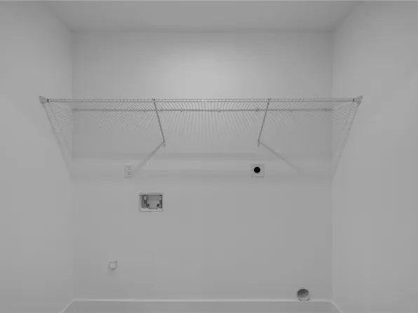 28 Maplewood St, Hampton, VA 23669