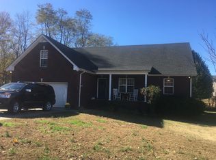 460 Robins Trl, Westmoreland, TN 37186