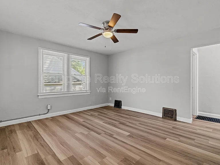 7120 Greenhaven Dr — Photo 11