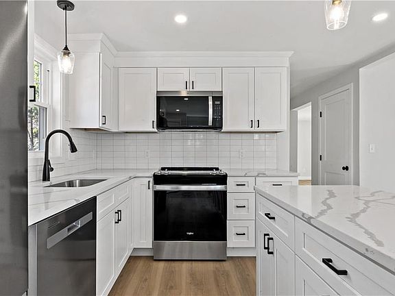 5th image of 6 Monast St #1