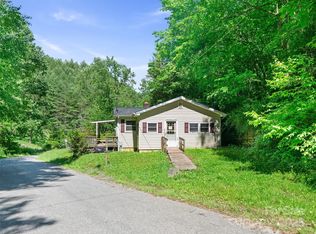 195 Butter Sop Rd, Burnsville, NC 28714