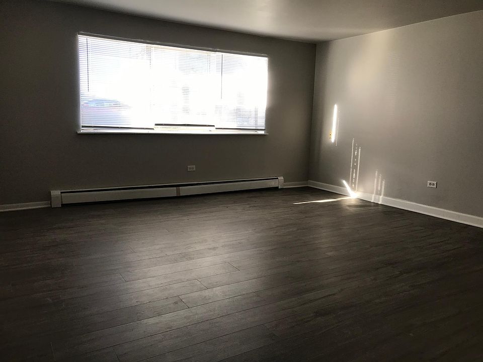 2nd image of 3852 W 124th Pl #2E