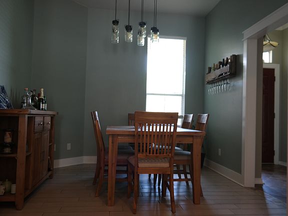 5th image of 246 Melissa Ln