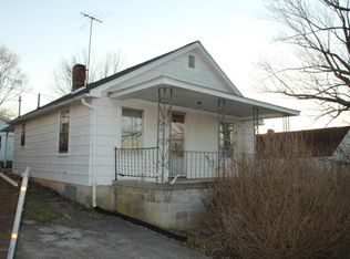 724 Elizabeth St, Pulaski, VA 24301