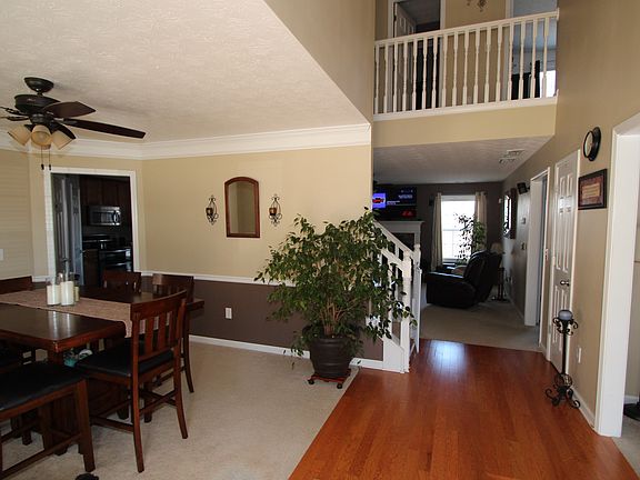 3rd image of 758 Sandstone Trl #63