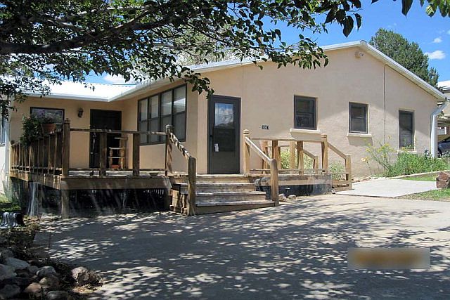 1st image of 1007 E Avenue A
