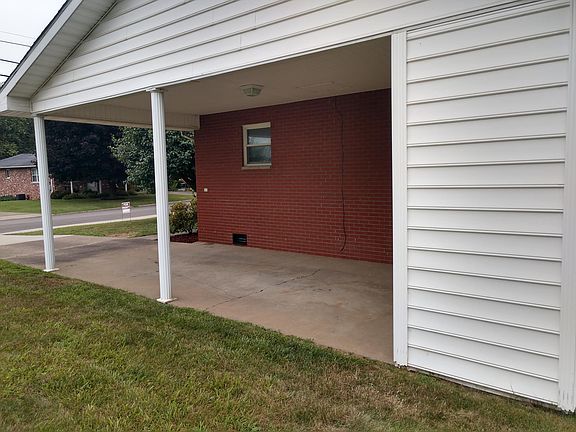 2nd image of 1621 Division Street Ext