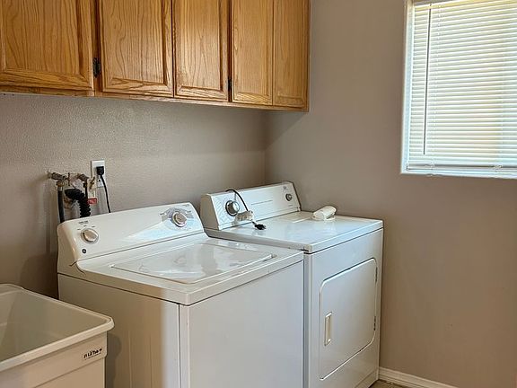 5th image of 8531 Columbine Ave APT B