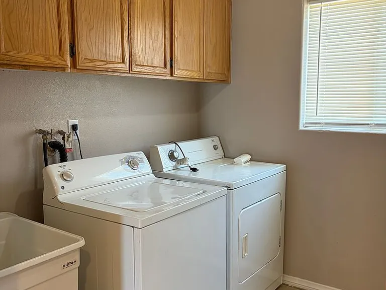 8531 Columbine Ave — Photo 5