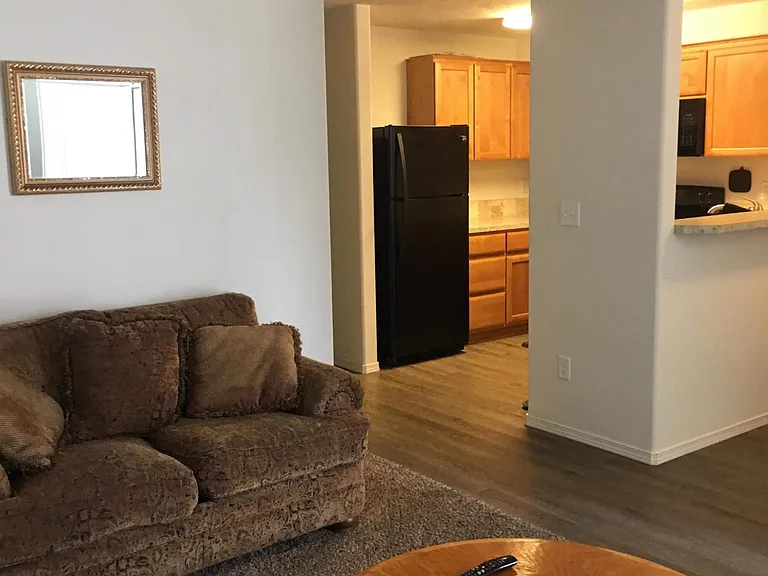 1481 SE Honeysuckle Loop — Photo 4