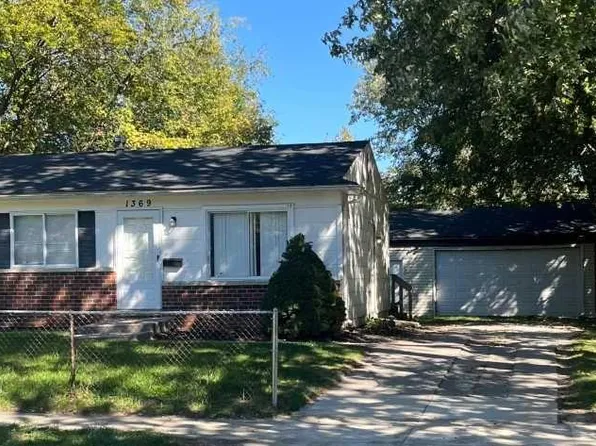 1369 Andrea St, Ypsilanti, MI 48198