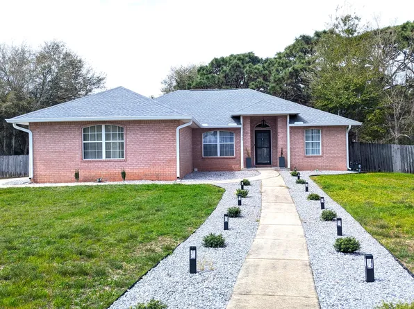 1909 Sunrise Dr, Navarre, FL 32566