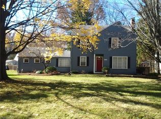 2724 Bears Den Rd, Youngstown, OH 44511