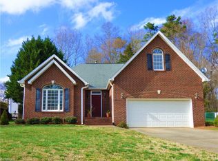 6855 Greenbrook Dr, Clemmons, NC 27012