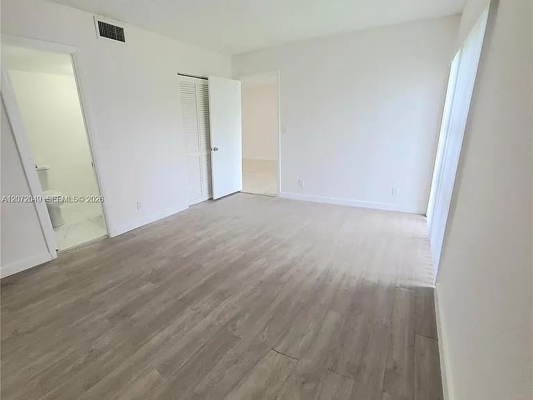8620 N Sherman Cir #306 — Photo 12