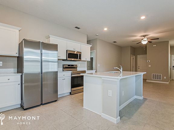5th image of 2628 Island Walk Dr