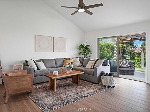 4th image of 43885 San Ysidro Cir