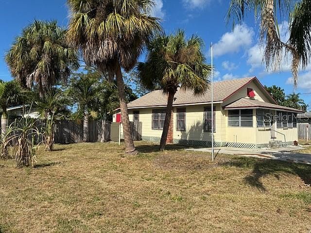 1st image of 2406 10th St W