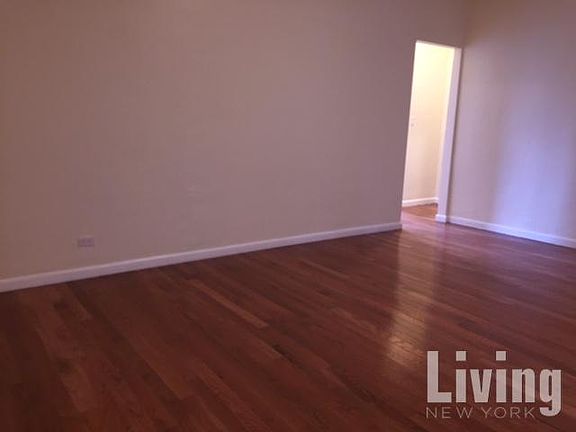 4th image of 4323 40th St APT 3K