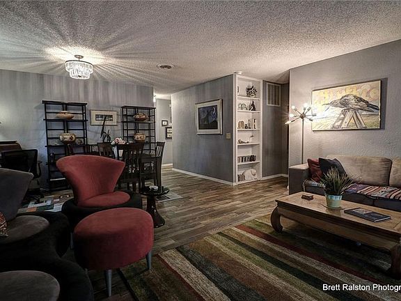 5th image of 30 Lunsford Ln