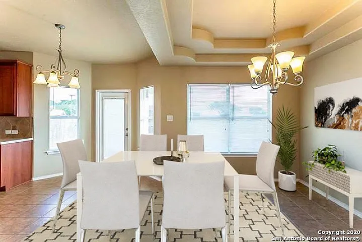 3 bed, 2.5 bath, 1683 sqft, $1,695 — Photo 3