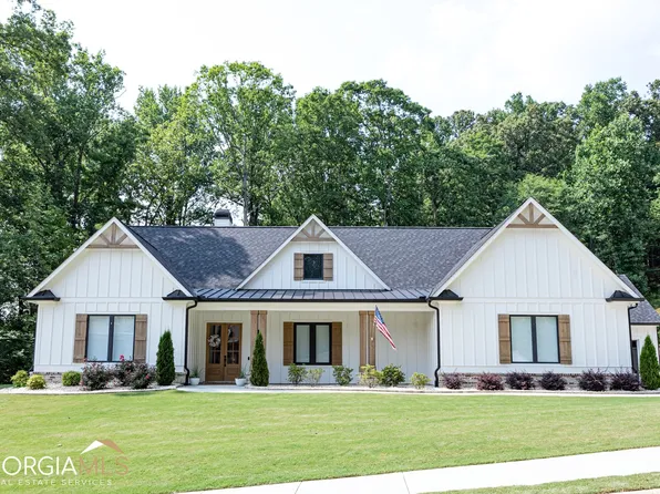 162 Scenic Falls Blvd, Hoschton, GA 30548