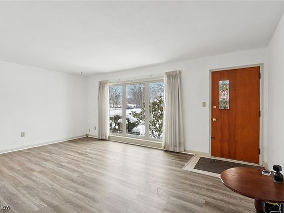 3rd image of 10099 Newkirk Dr