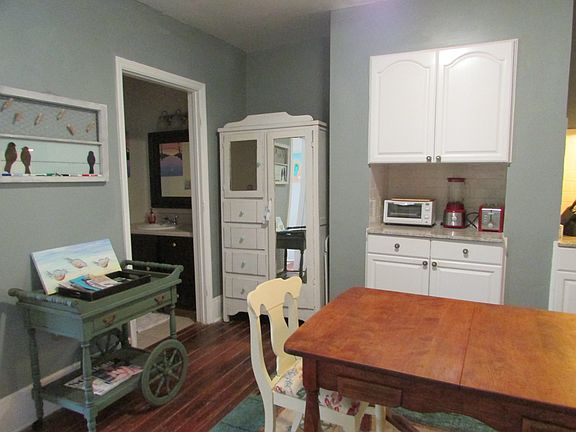 5th image of 514.5 East Jones Street
