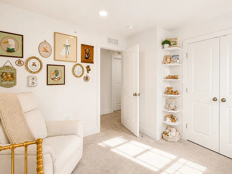 800 Gillian Ln #800 — Photo 21