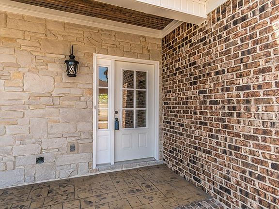 5th image of 297 Waco Heights Dr