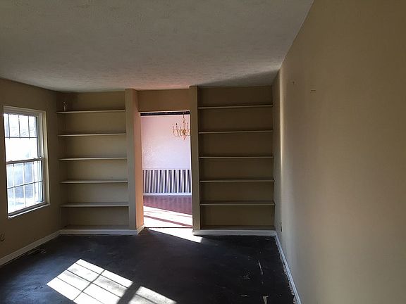4th image of 9419 E Barr Dr