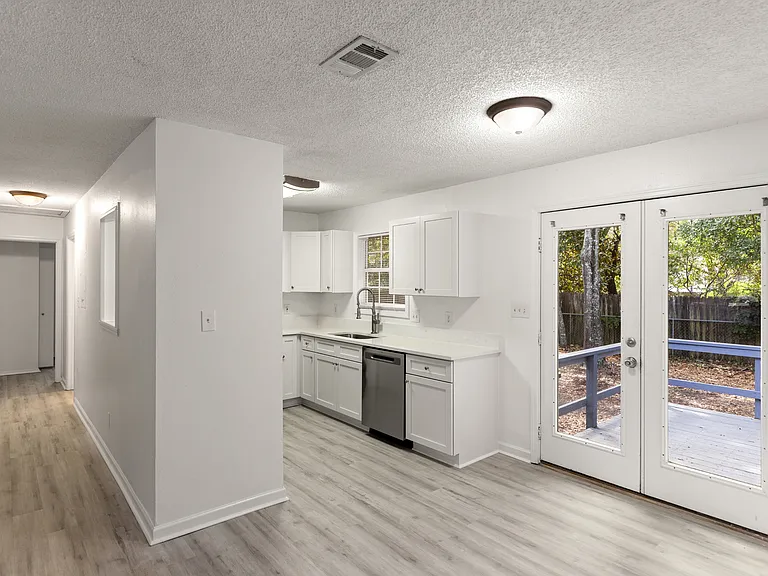 334 Calhoun Ave — Photo 39