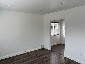 5th image of 2405 Grant Ave APT B