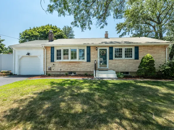 10 Steven Street, Wallingford, CT 06492