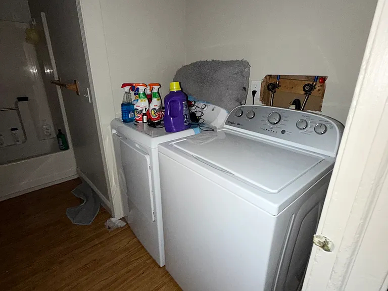 107 Peck St — Photo 9